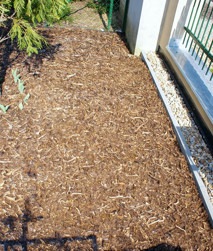 kůra mulčovací Soběslav 2012.jpg